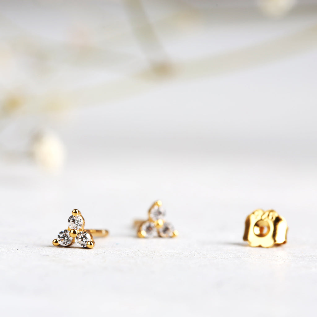18g Gold Flower Shape Diamond CZ Threadless End Push Pin