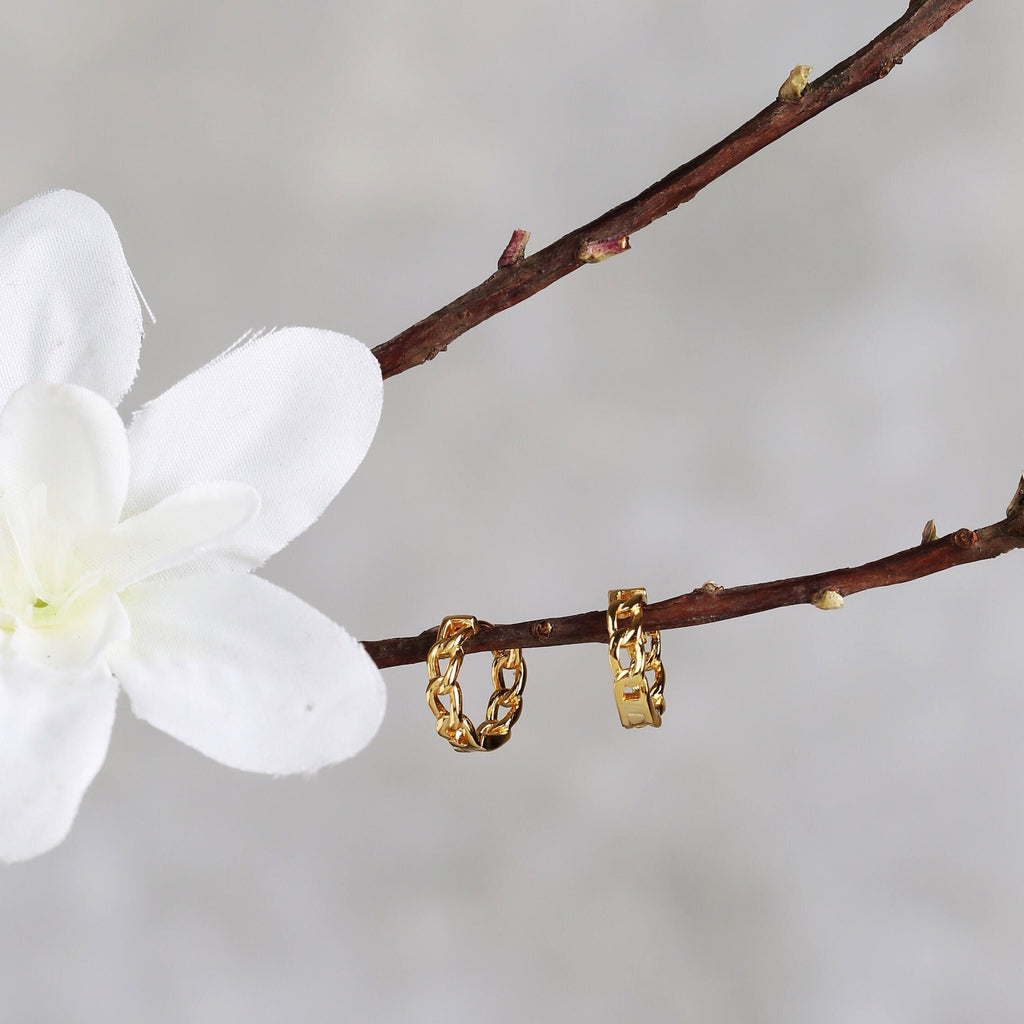 Tiny Gold Curb Chain Huggie Hoop Earrings