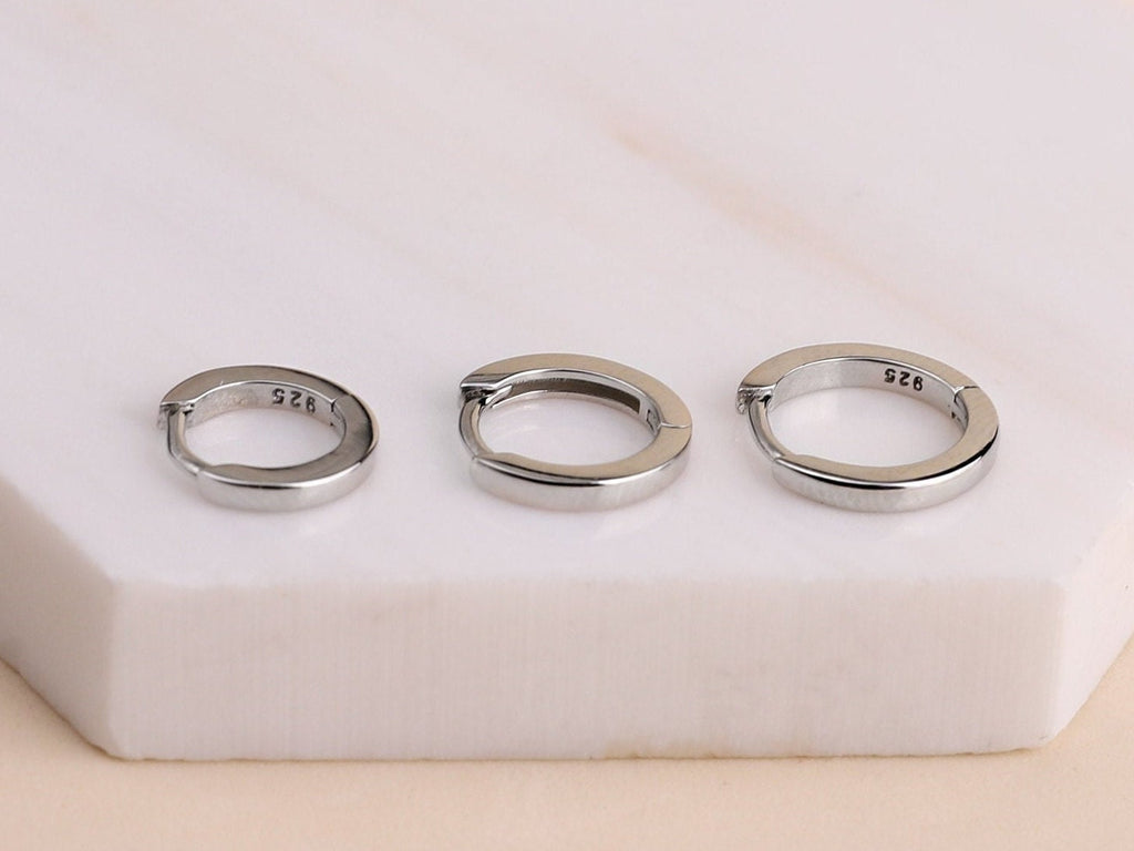 Dainty Gold Square Edge Huggie Hoop Earrings