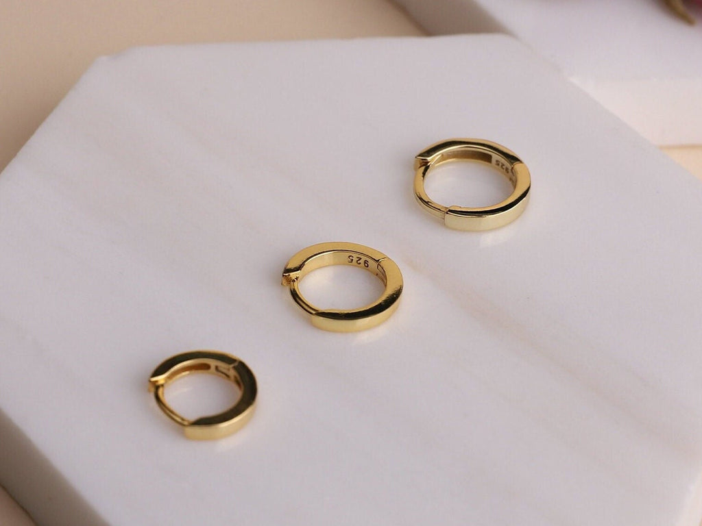 Tiny Square Edge Gold Huggie Hoop Earrings