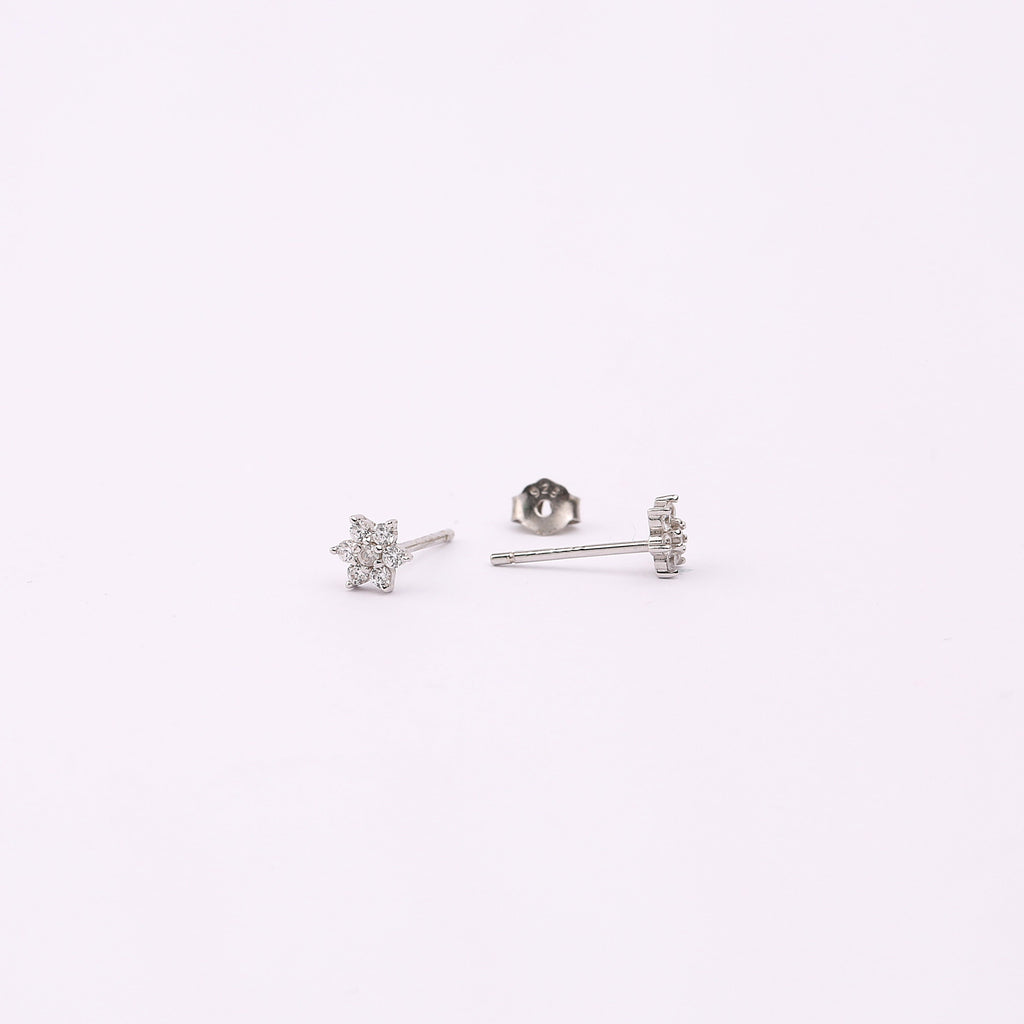 18g Gold Flower Shape Diamond CZ Threadless End Push Pin