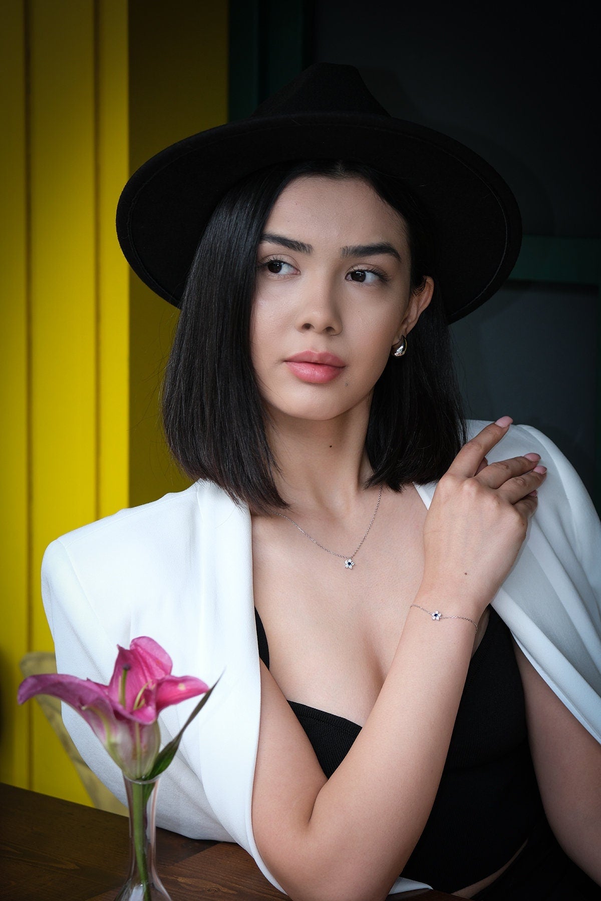 Dainty Flower Charm Necklace