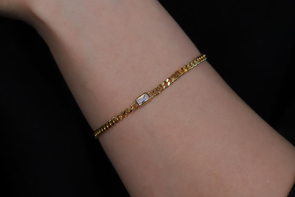 Sterling Silver Link Chain Bracelet with Baguette Cut CZ