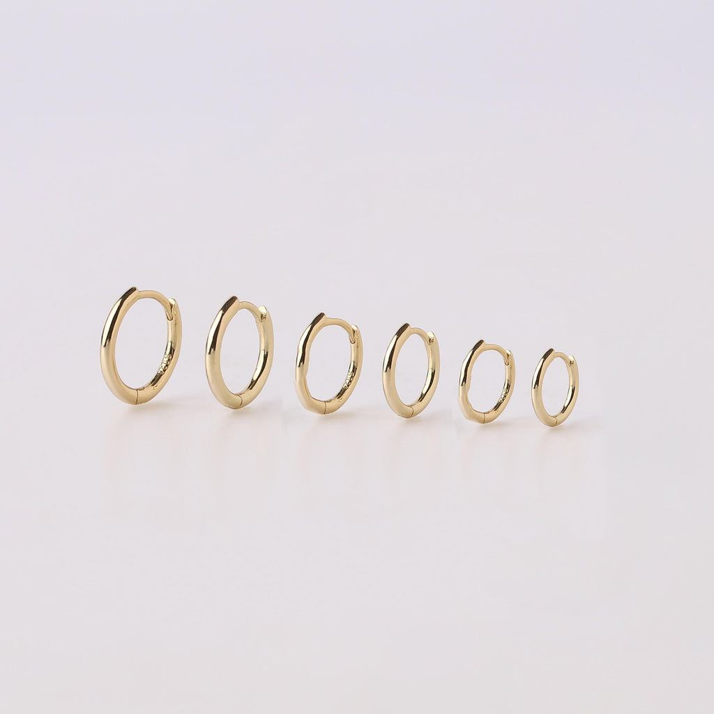 Dainty Silver Huggie Hoop Earrings