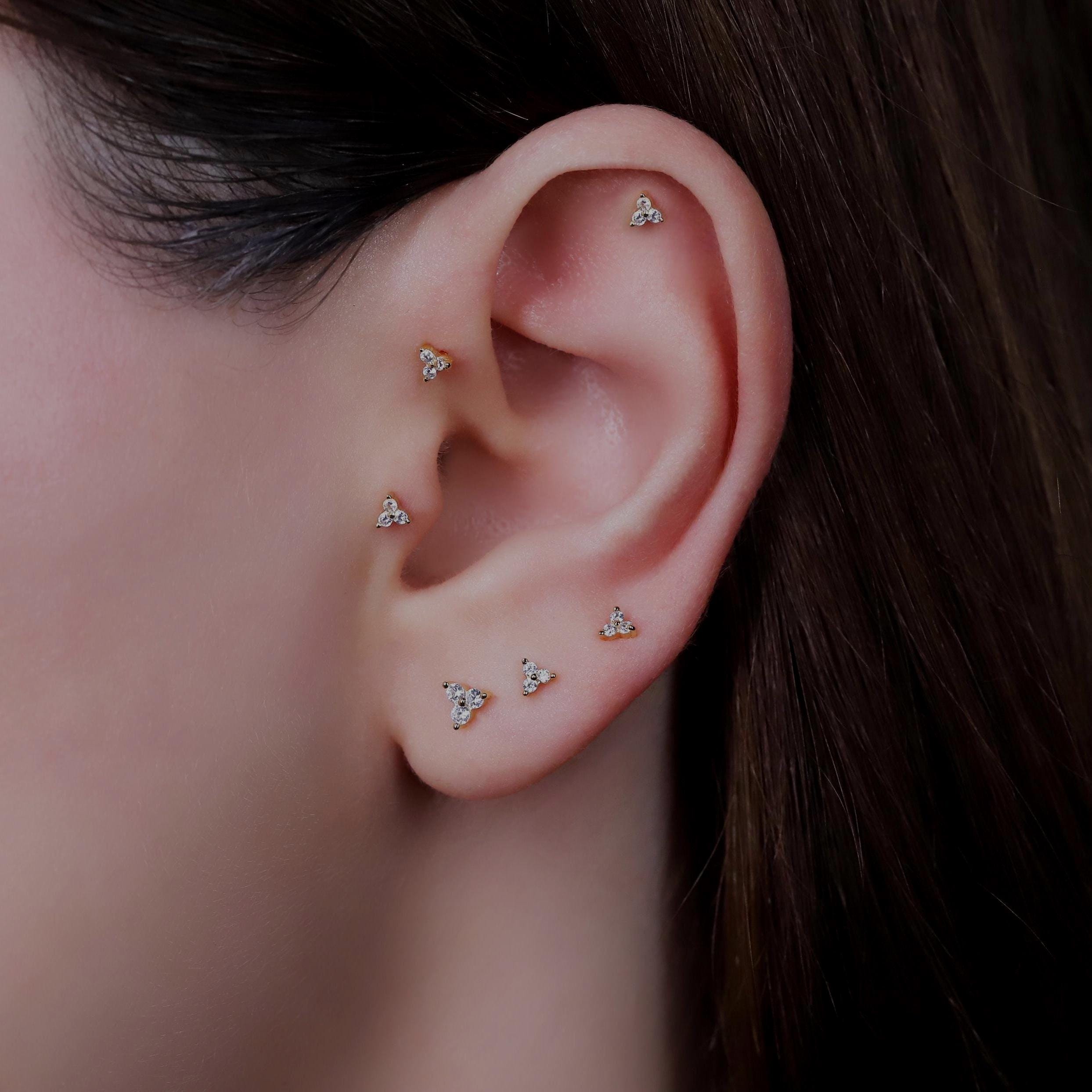 18G Dainty Flower Threadless Push Pin Labret Gold Flat Back