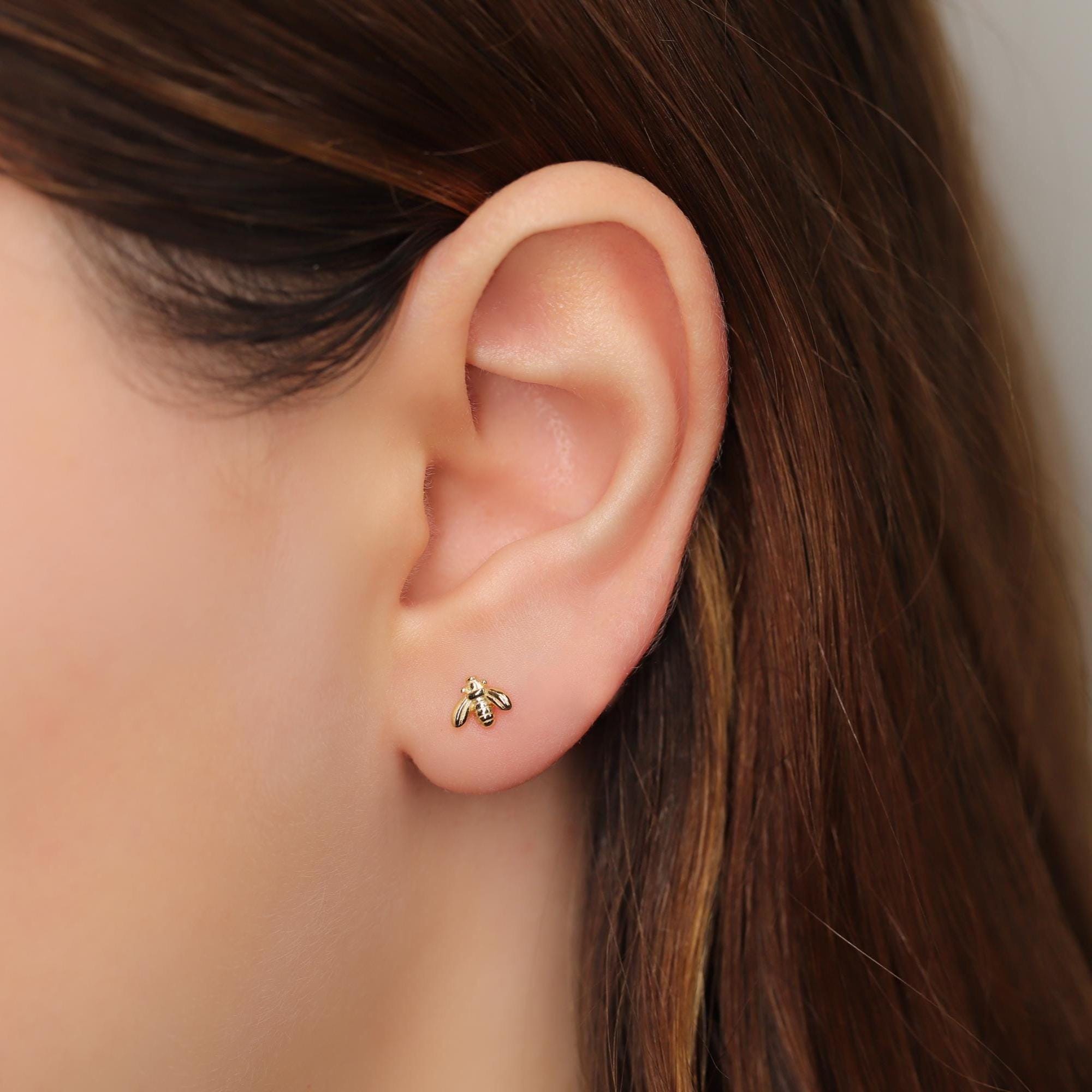 Tiny Bee Threaded Flat Back Stud Earring