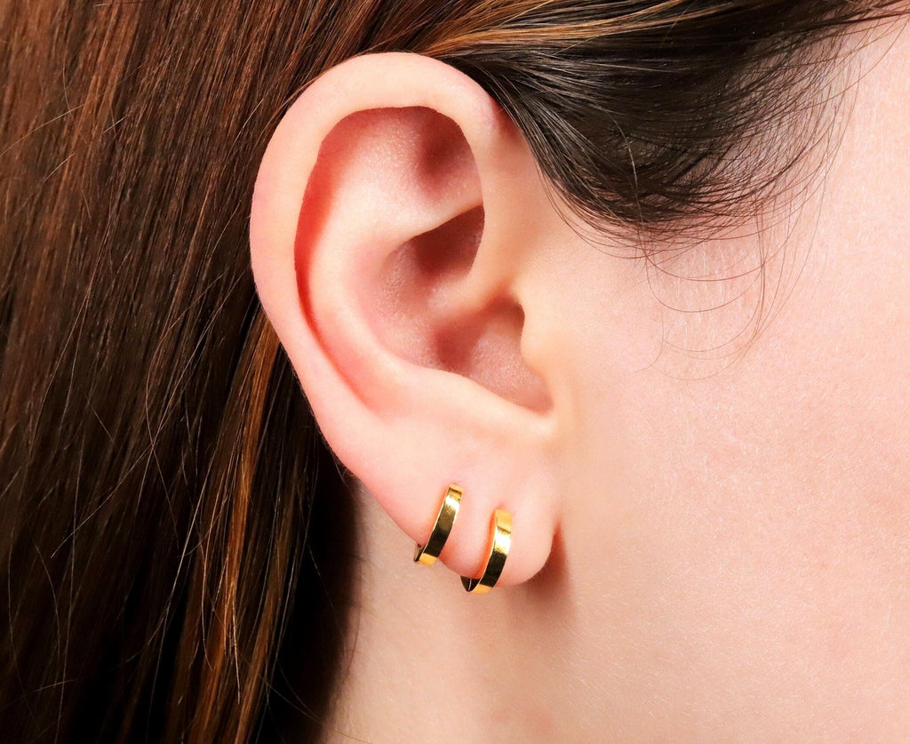 Dainty Gold Square Edge Huggie Hoop Earrings