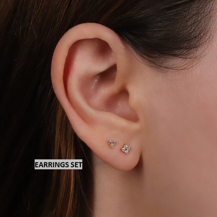 Dainty Flower Threadless Push Pin Gold Flat Back Labret Stud
