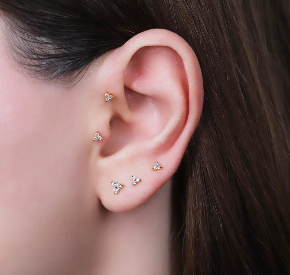 tiny-flower-push-pin-stud-earrings